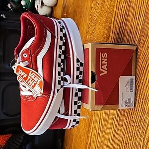 Vans Ward Red Checkered Sidewall Skate Shoe Low Youth Size 4 (NWB)